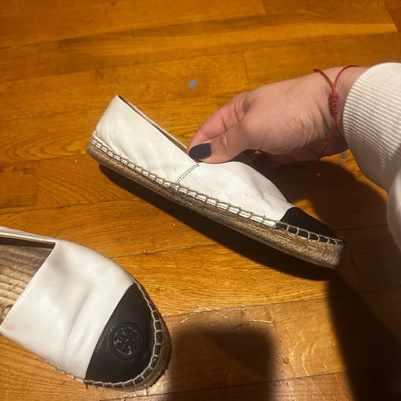 Tory Burch White and Black Espadrille Flats - Picture 9 of 16
